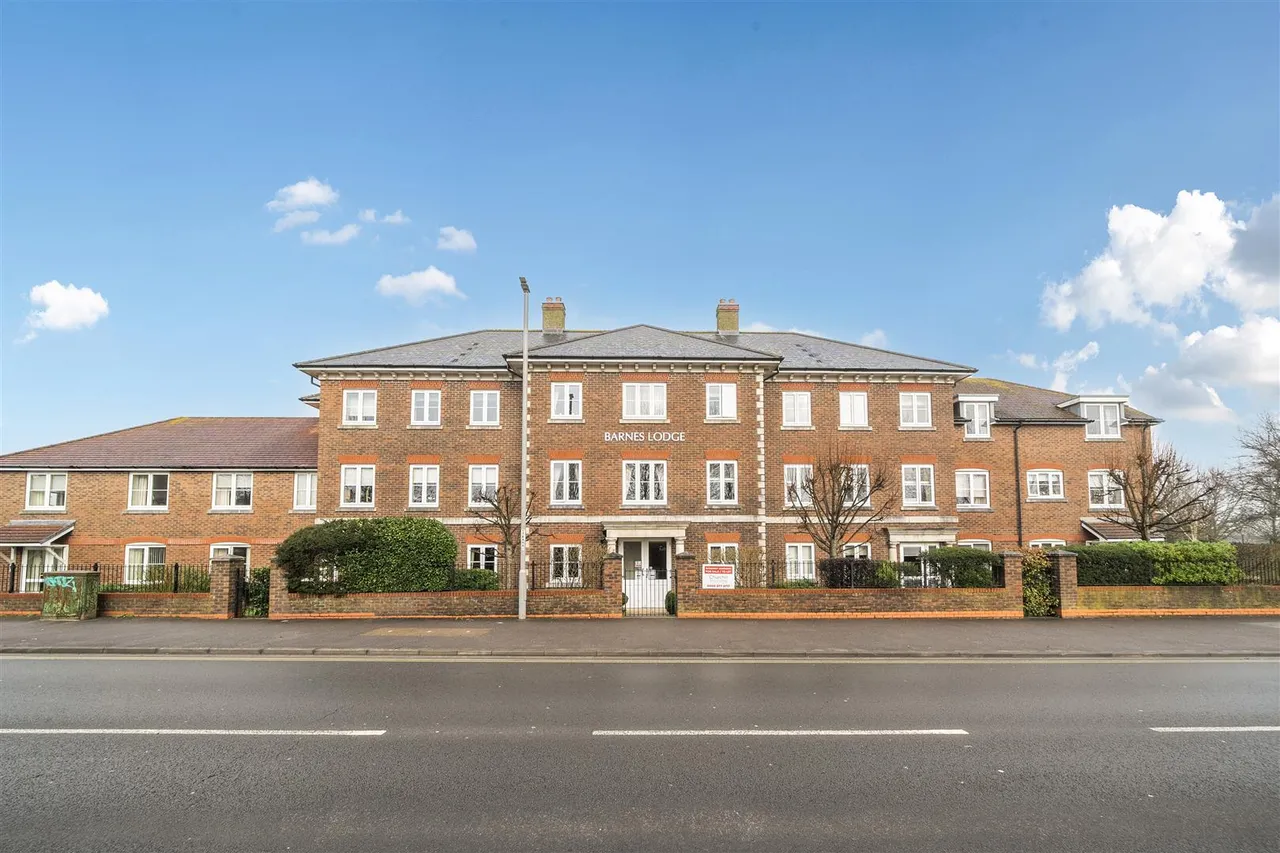 2 bed flat for sale, Wessex Road, Dorchester, DT1