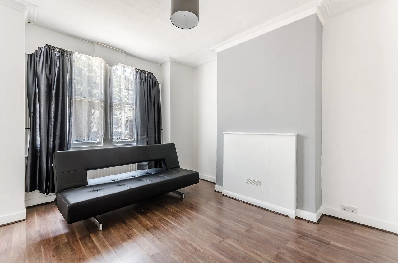 1 bed flat to rent, London, SW17