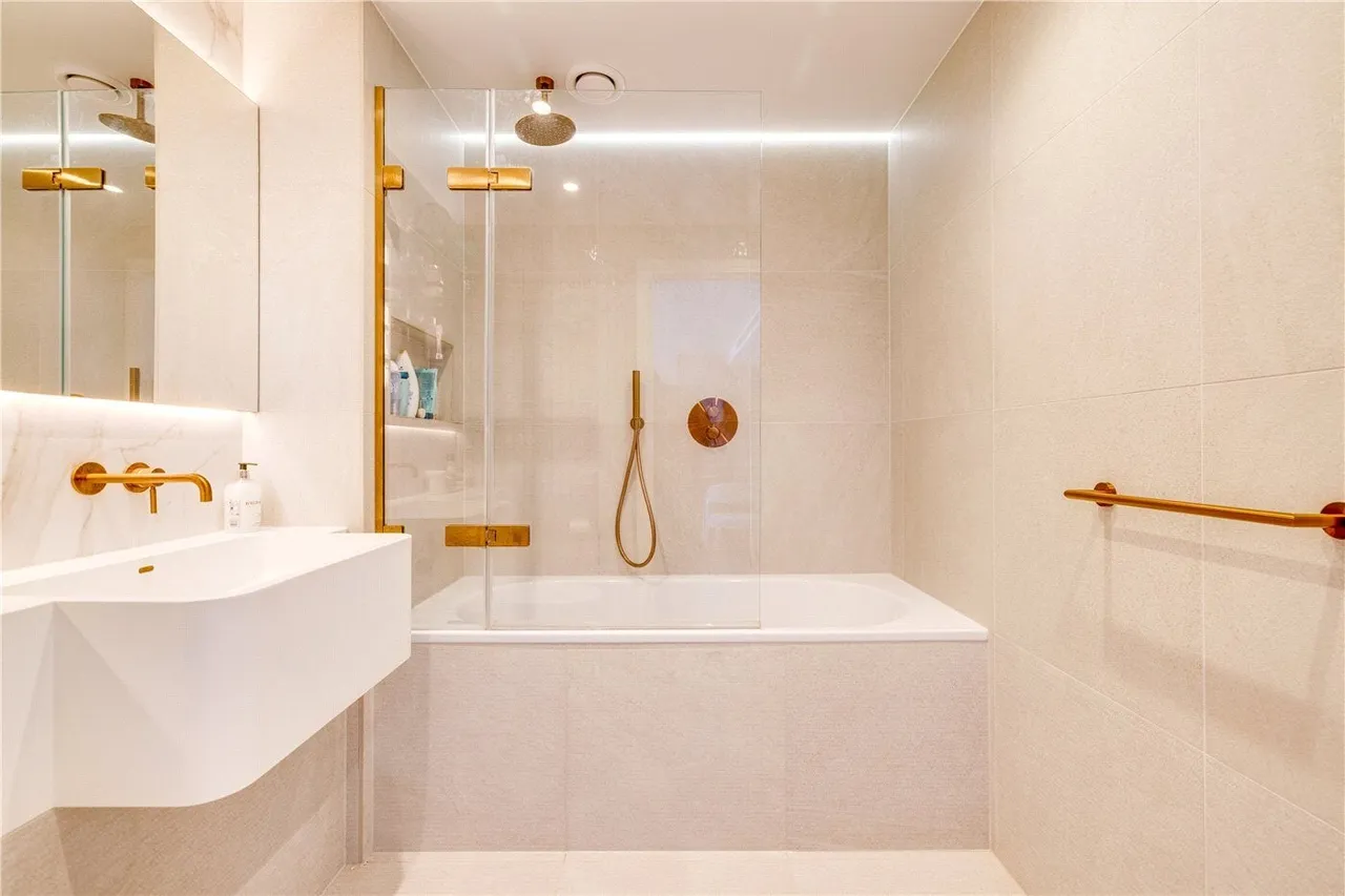Michael Road, London, SW6, photo 9