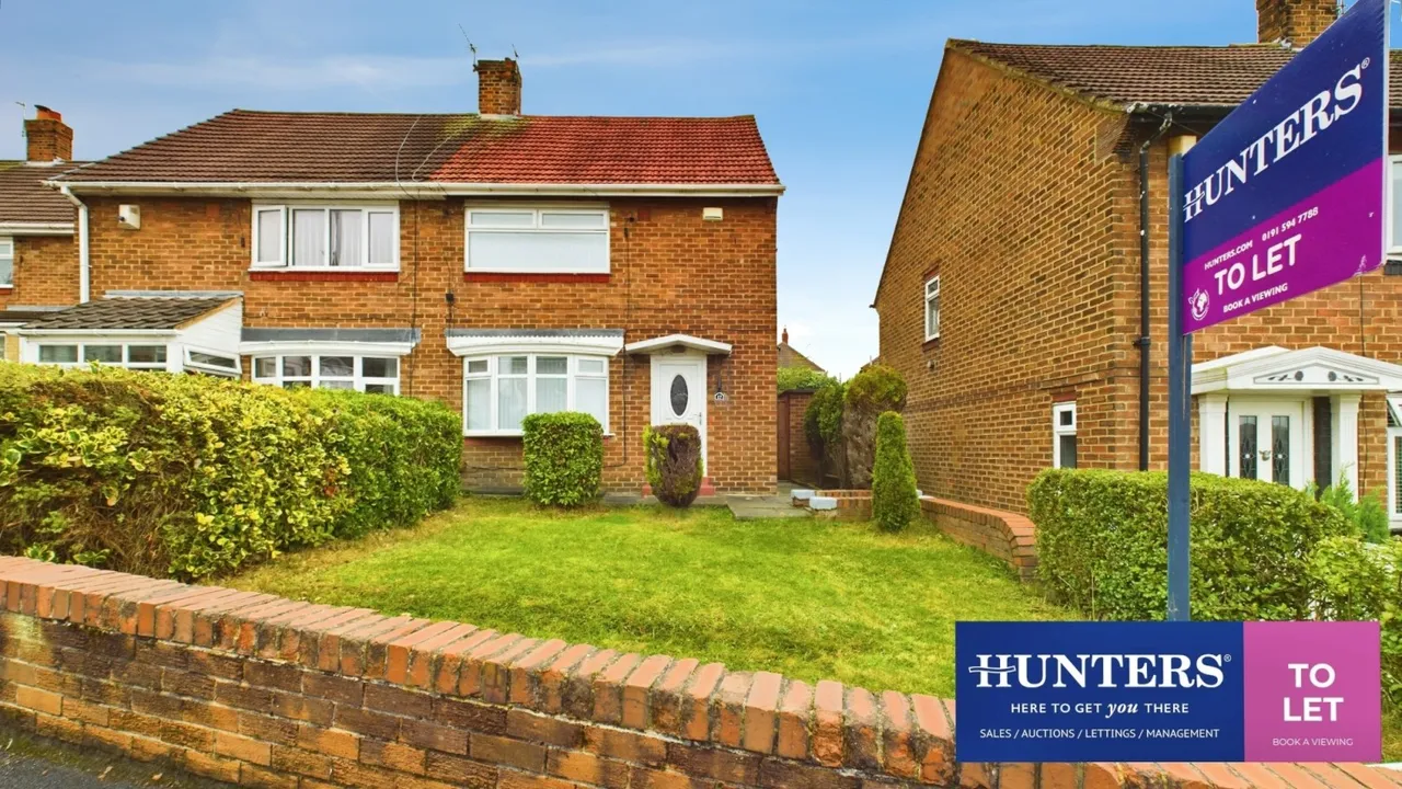 2 bed house to rent — Cotswold Square, Sunderland