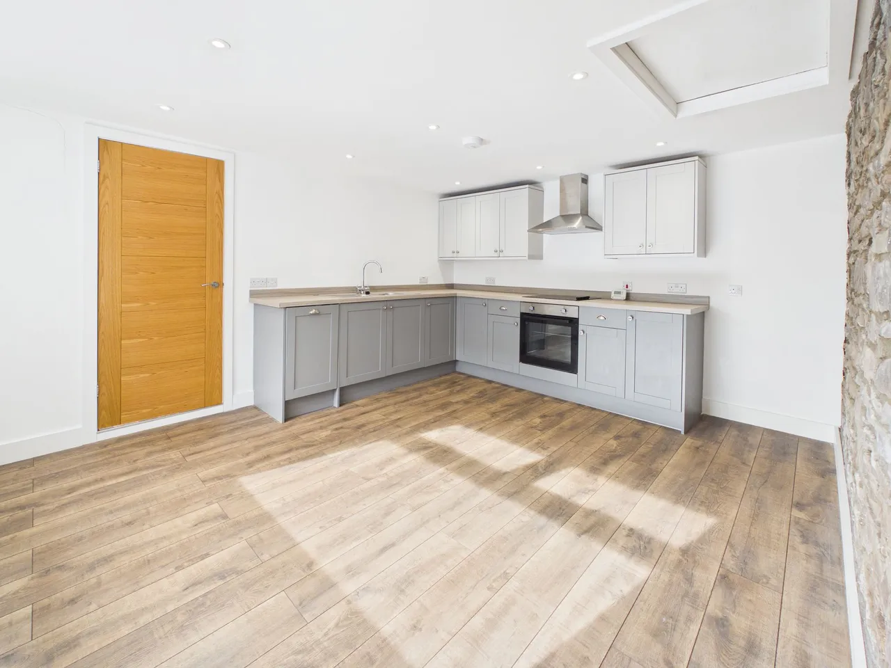 Hereford Road, Mardy, NP7, photo 7