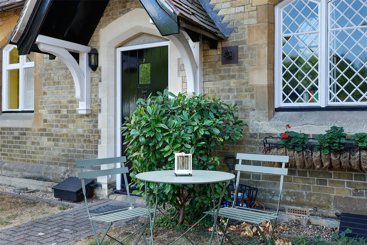 Warrenne Way, Reigate, RH2, photo 4