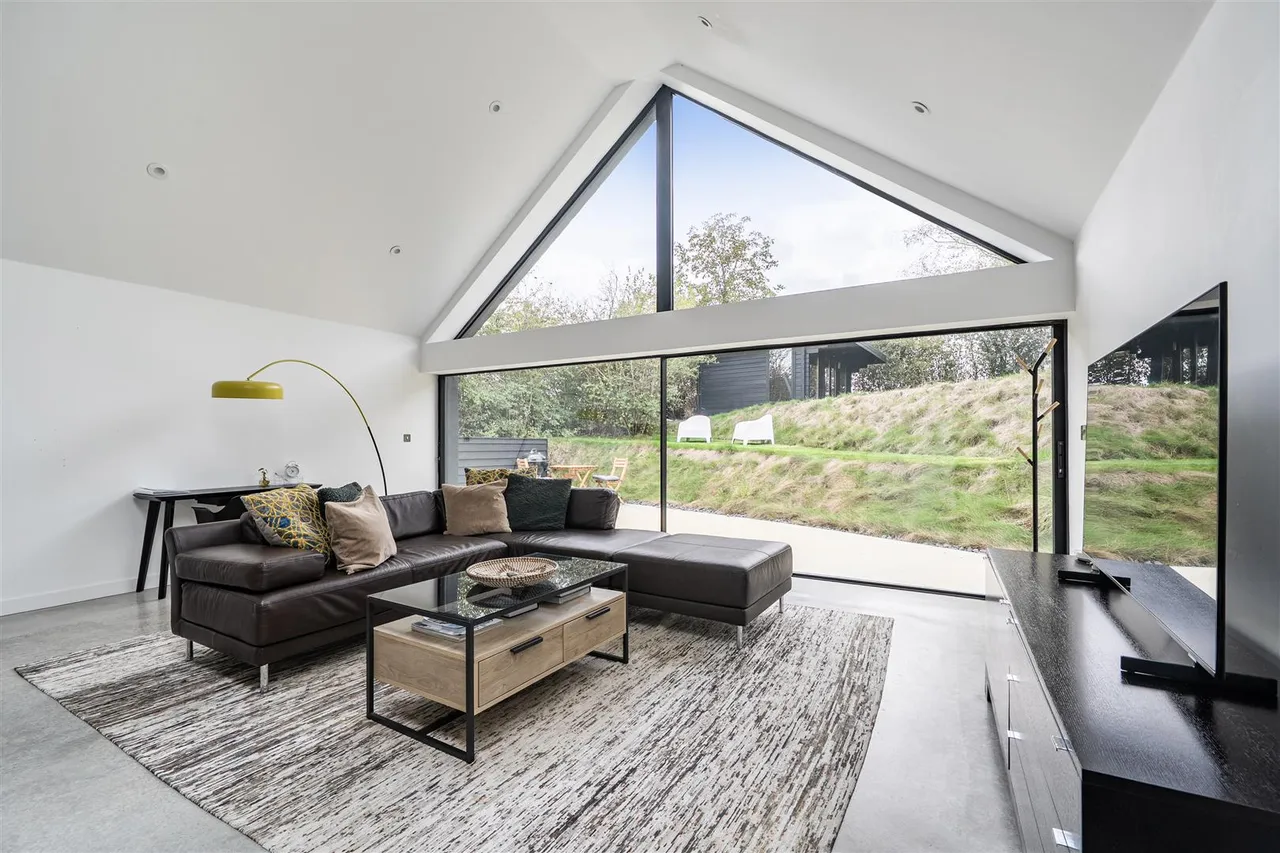 Bluehouse Lane, Saltwood, CT21, photo 9