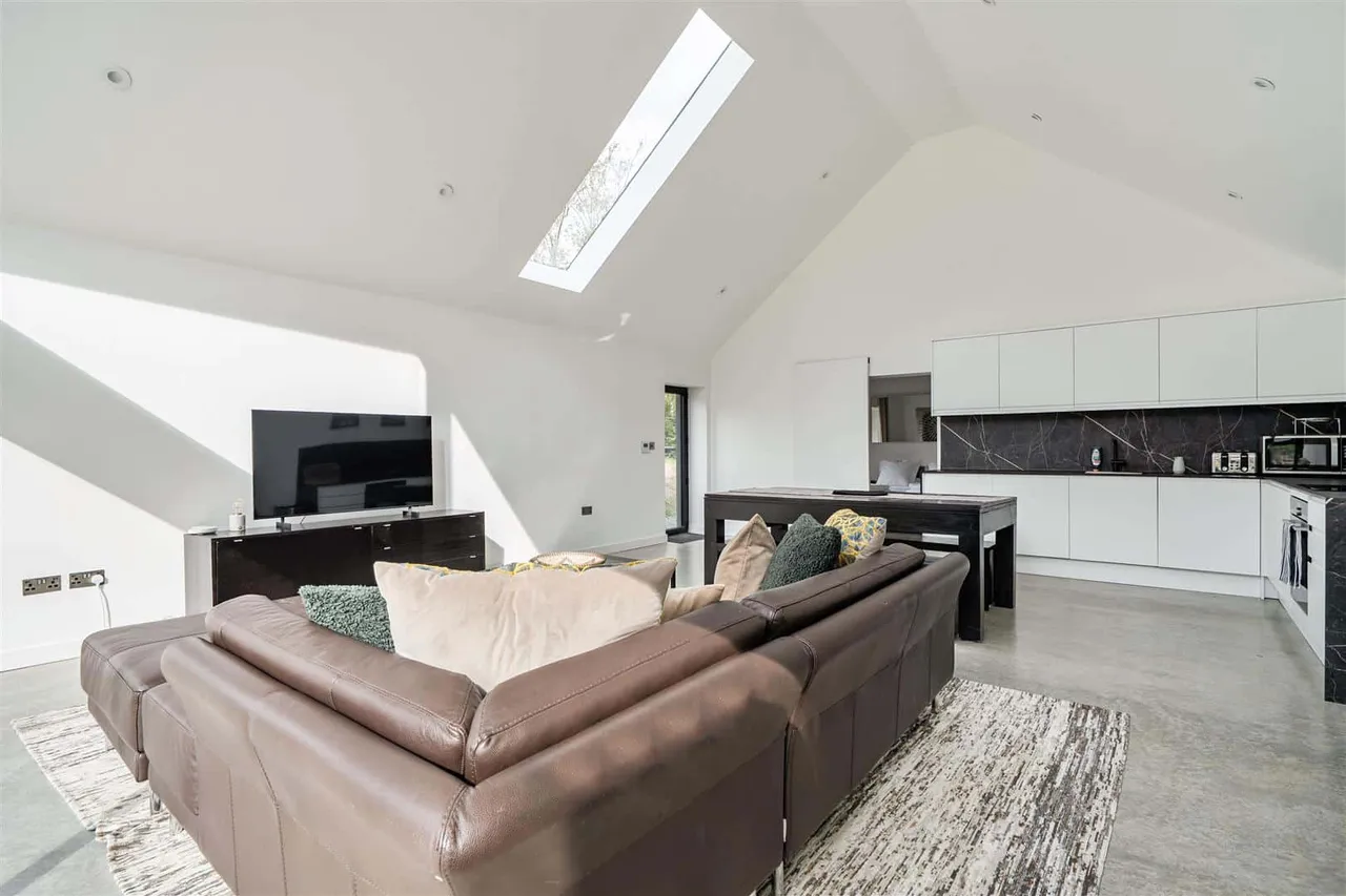 Bluehouse Lane, Saltwood, CT21, photo 18