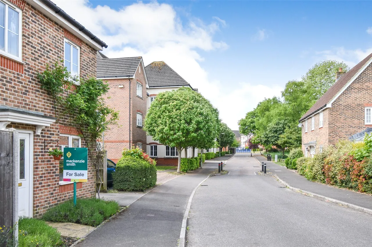Woodland Walk, Aldershot, Hampshire, GU12 4FF, photo 15