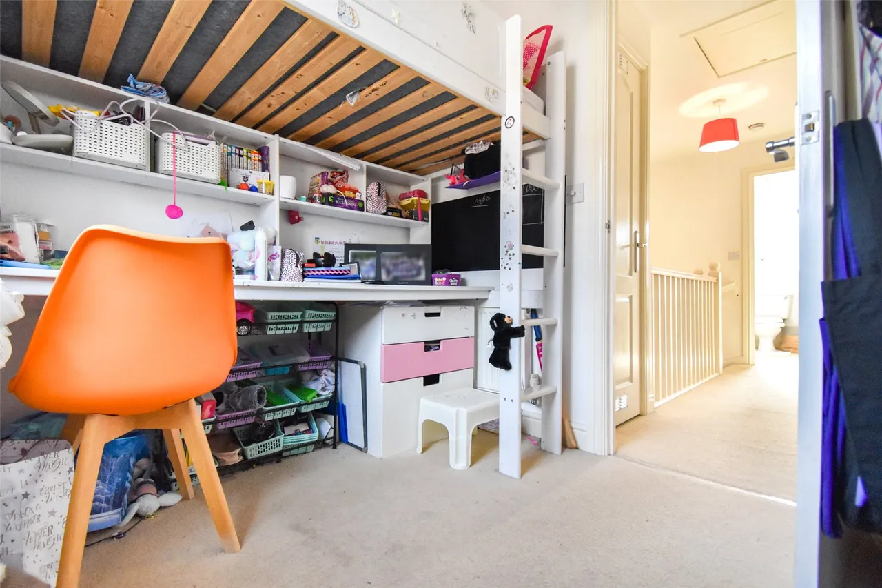 Woodland Walk, Aldershot, Hampshire, GU12 4FF, photo 11