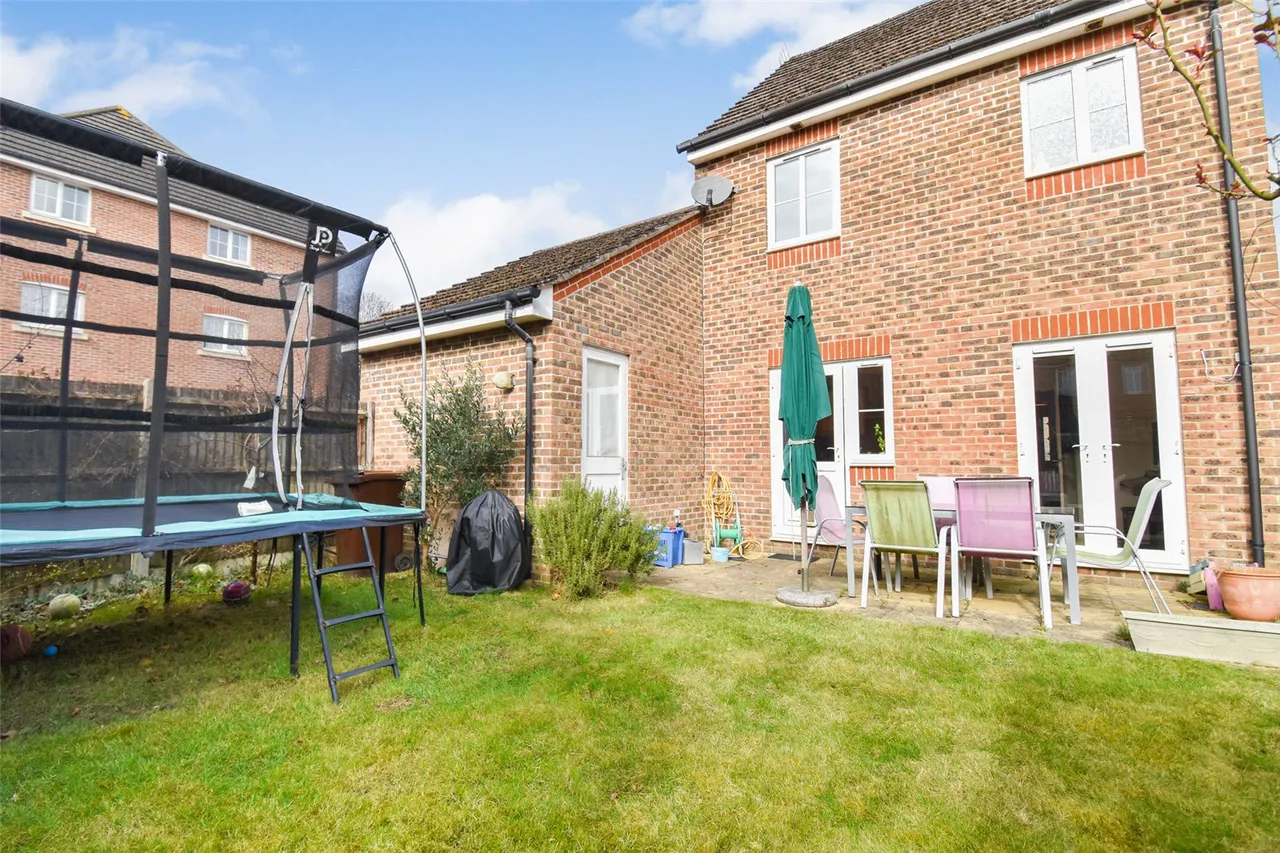 Woodland Walk, Aldershot, Hampshire, GU12 4FF, photo 14