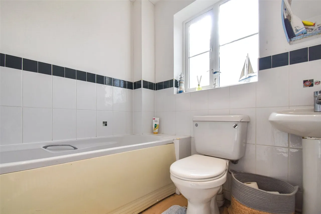 Woodland Walk, Aldershot, Hampshire, GU12 4FF, photo 12