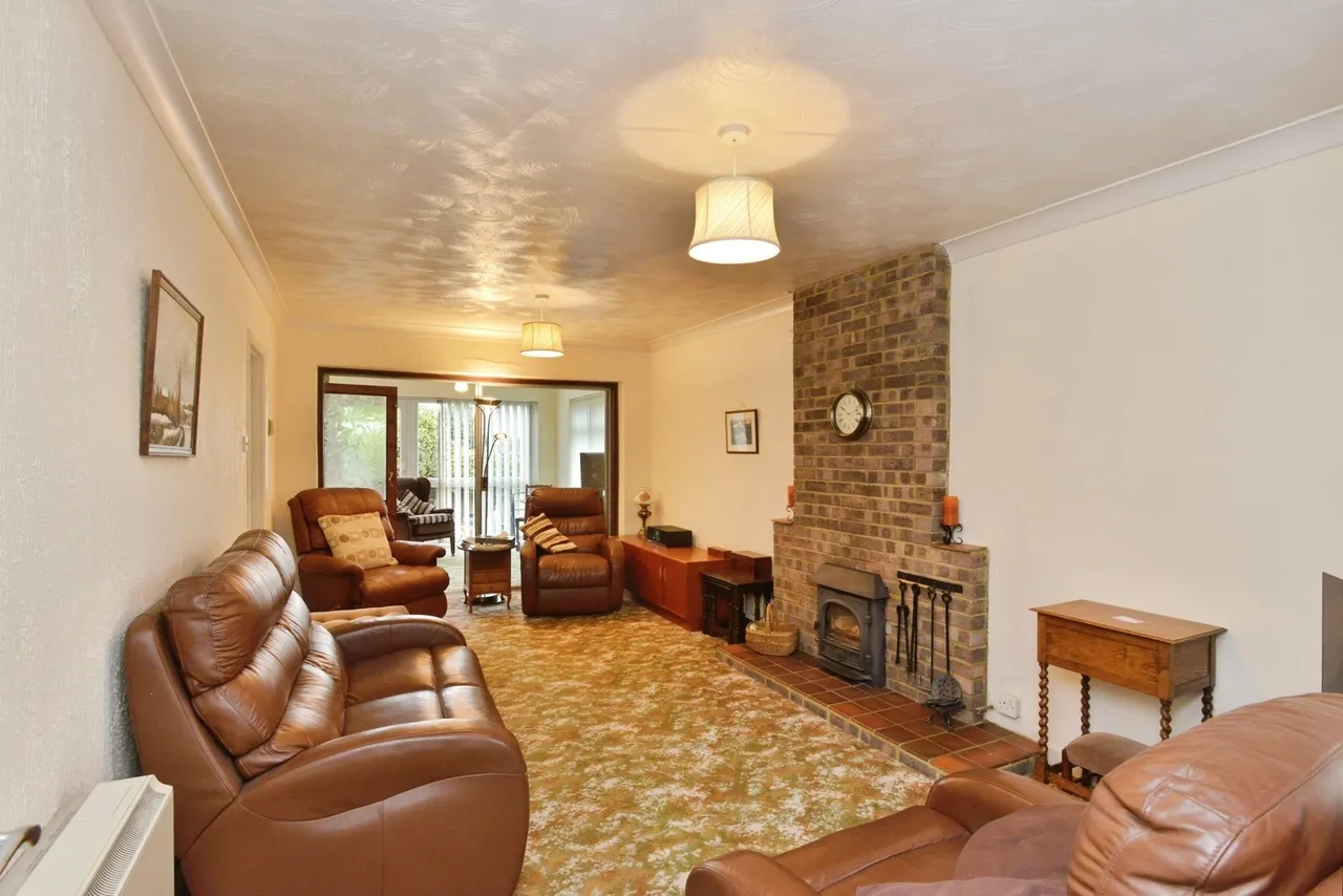 Mays Way, Potterspury, Towcester, Northamptonshire, NN12, photo 3