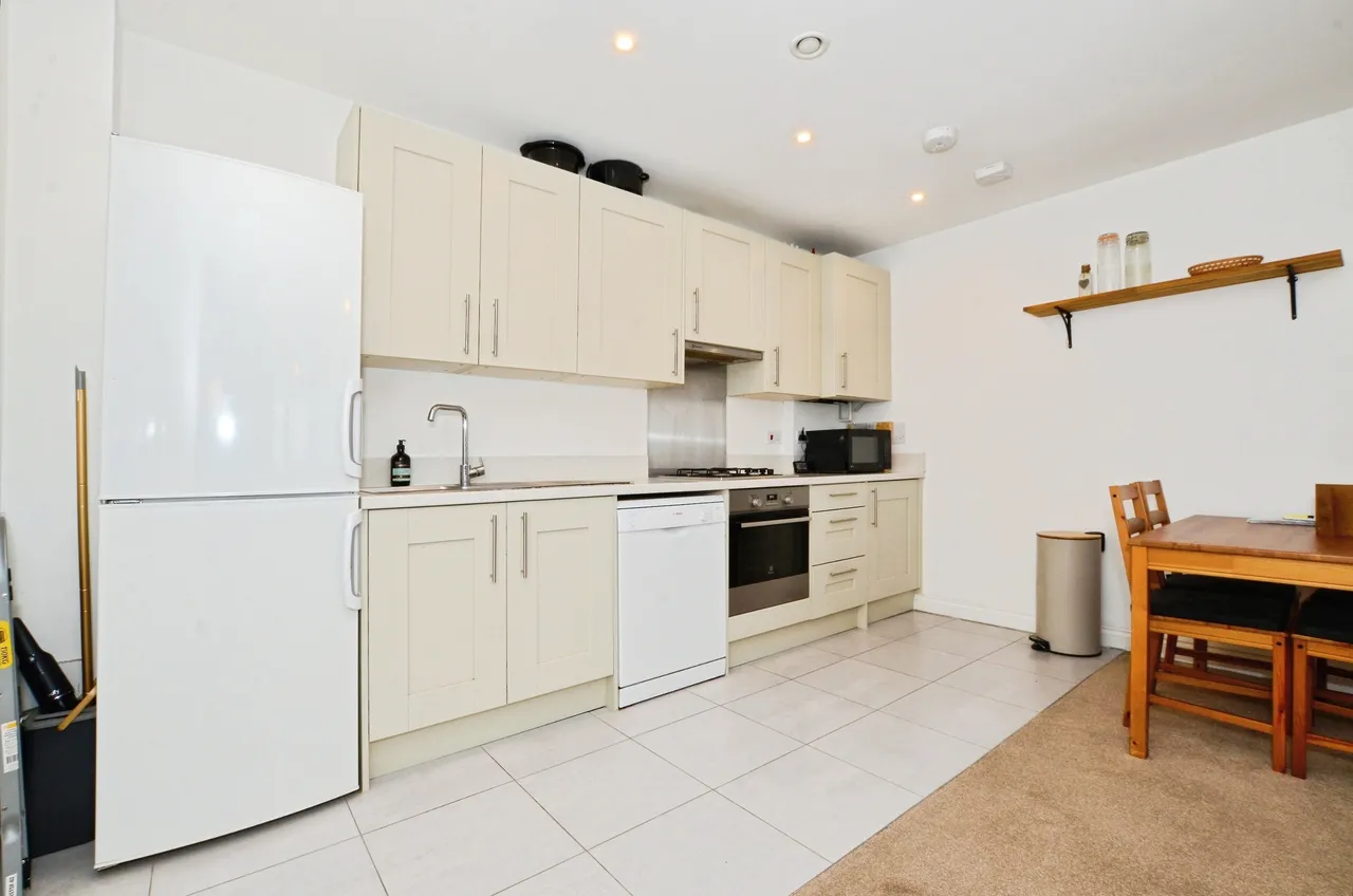 Roland Street, St. Albans, AL1, photo 11