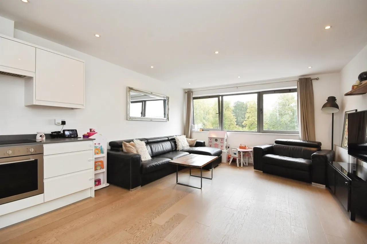 Hubert Road, BRENTWOOD, photo 6