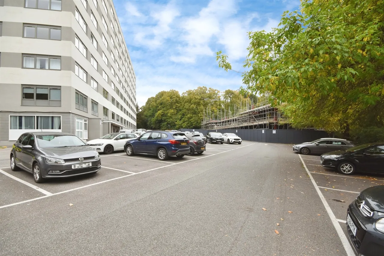 Hubert Road, BRENTWOOD, photo 9