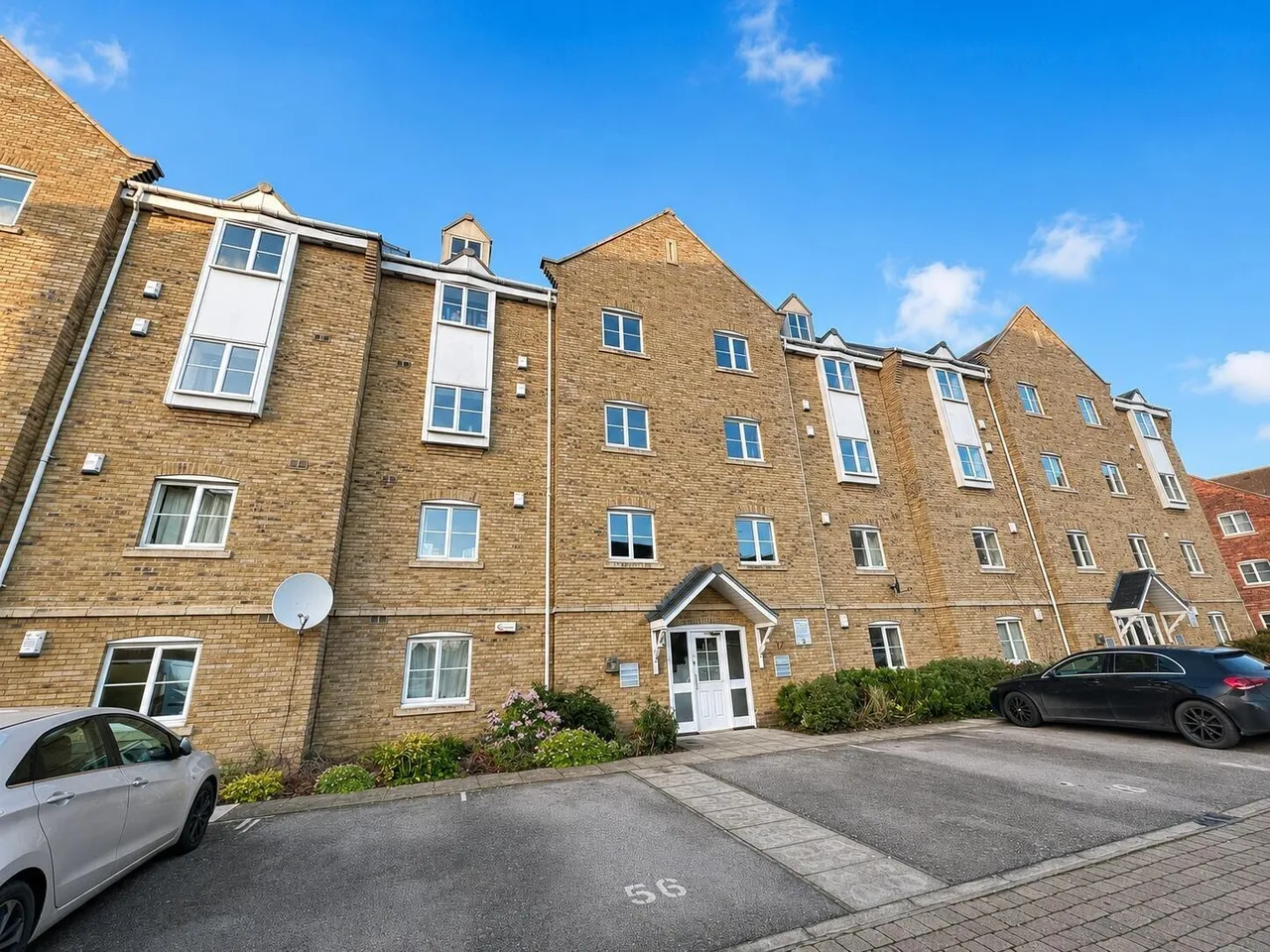 2 bed flat to rent — Henry Bird Way, Northampton, NN4 8GD