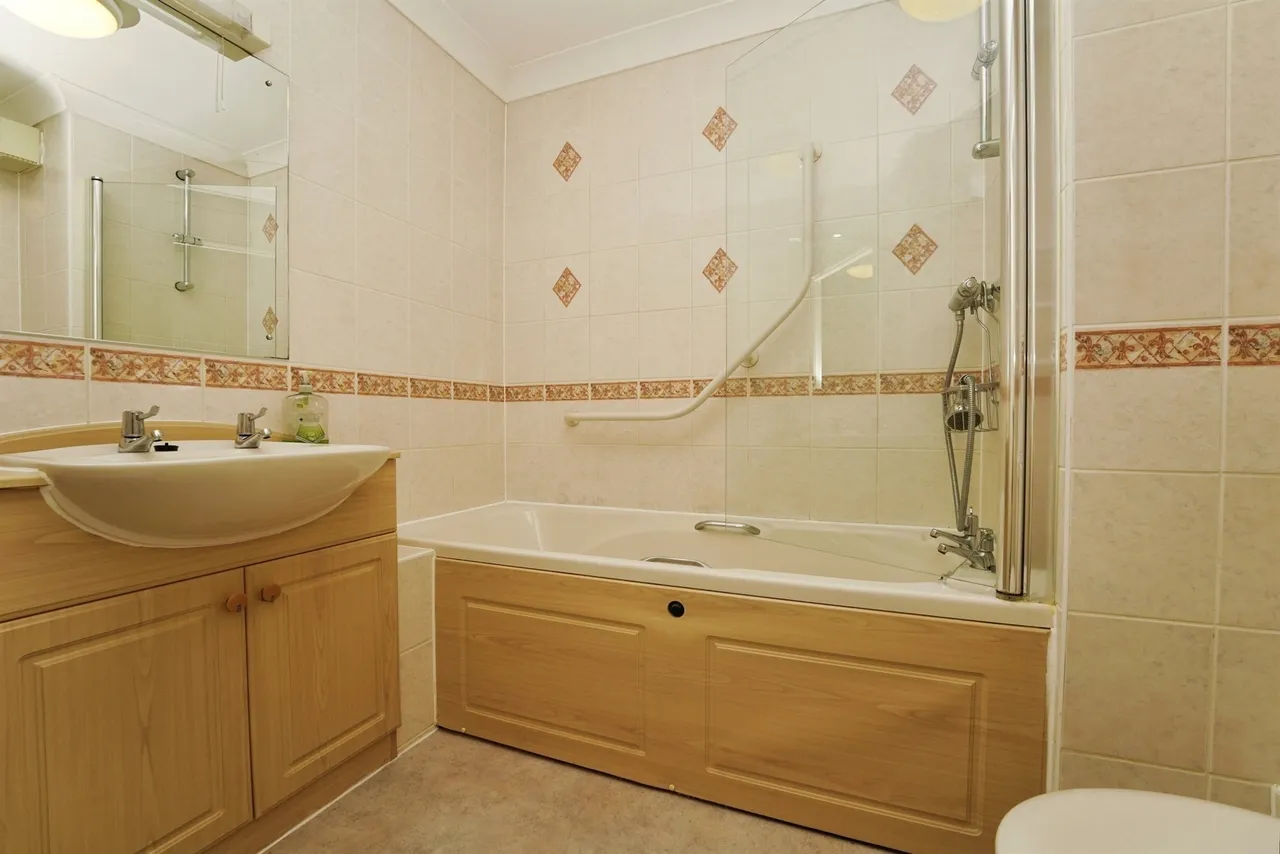 Worcester Road, Malvern, WR14, photo 6