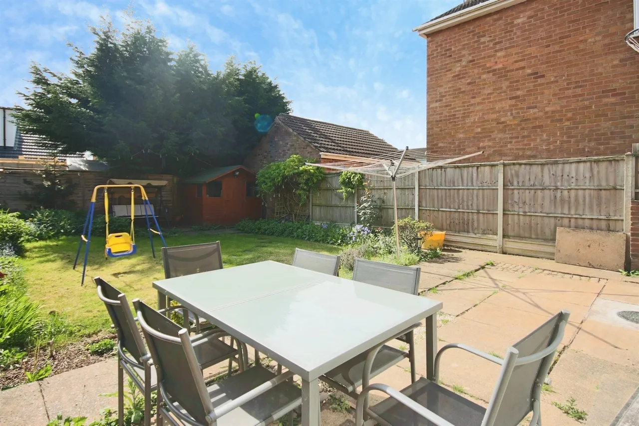 Browns Lane, Allesley, CV5, photo 13