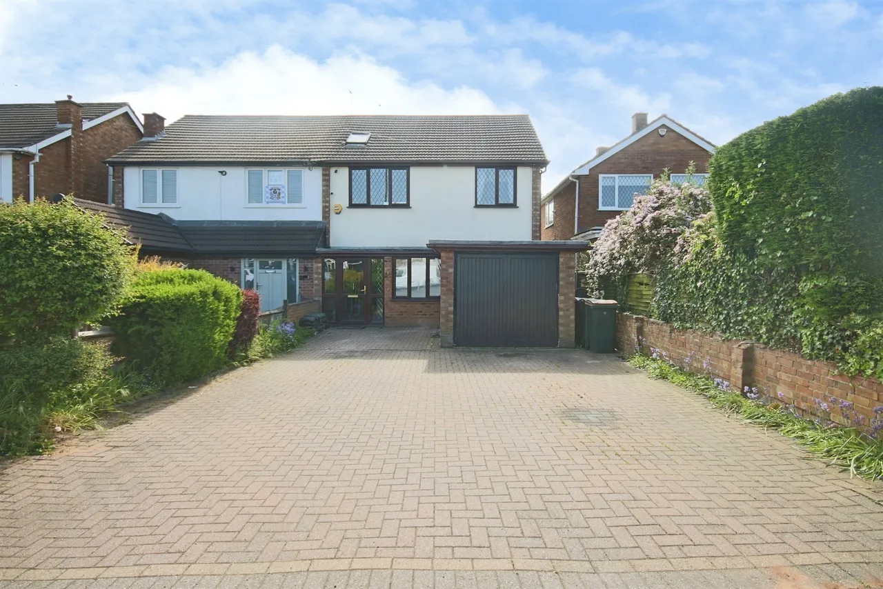 4 bed house for sale, Browns Lane, Allesley, CV5