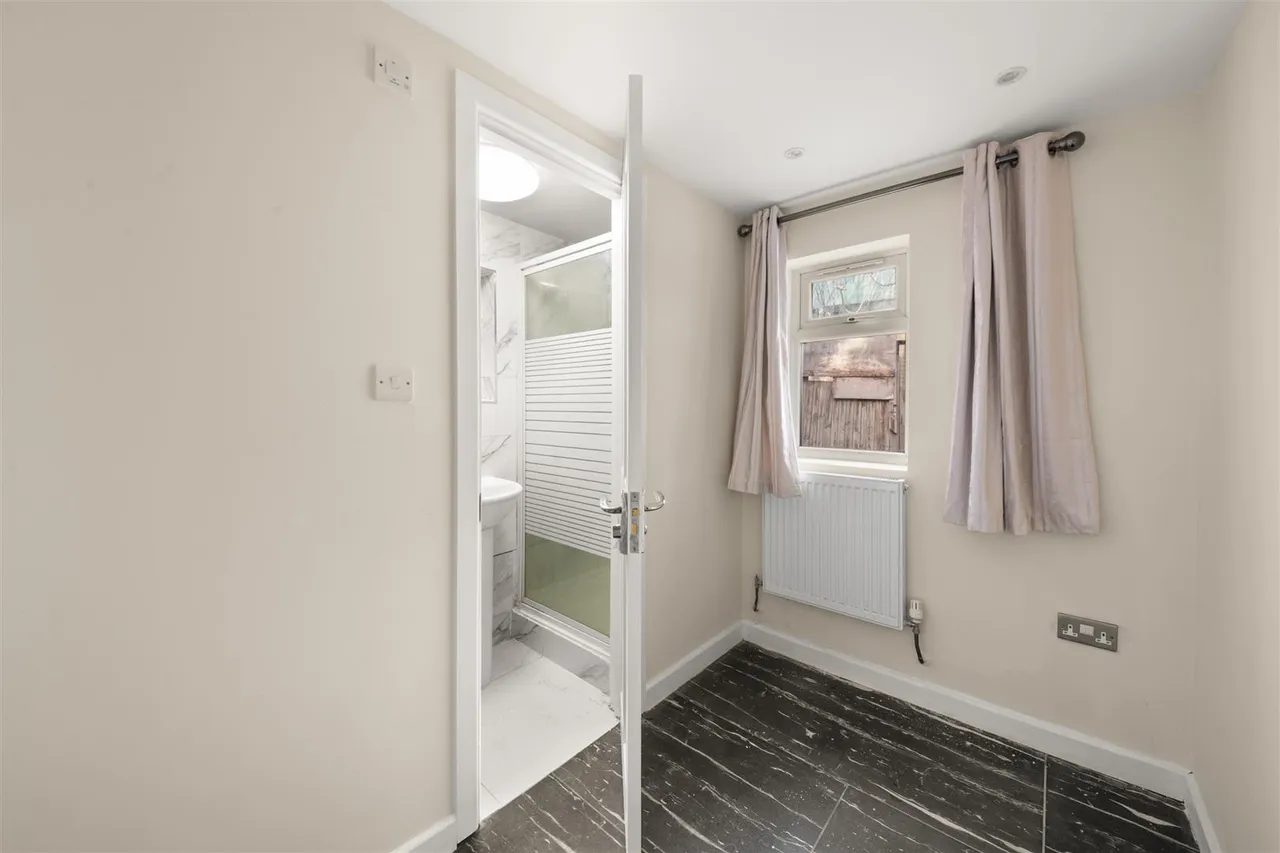 Cromwell Street, Hounslow, photo 8