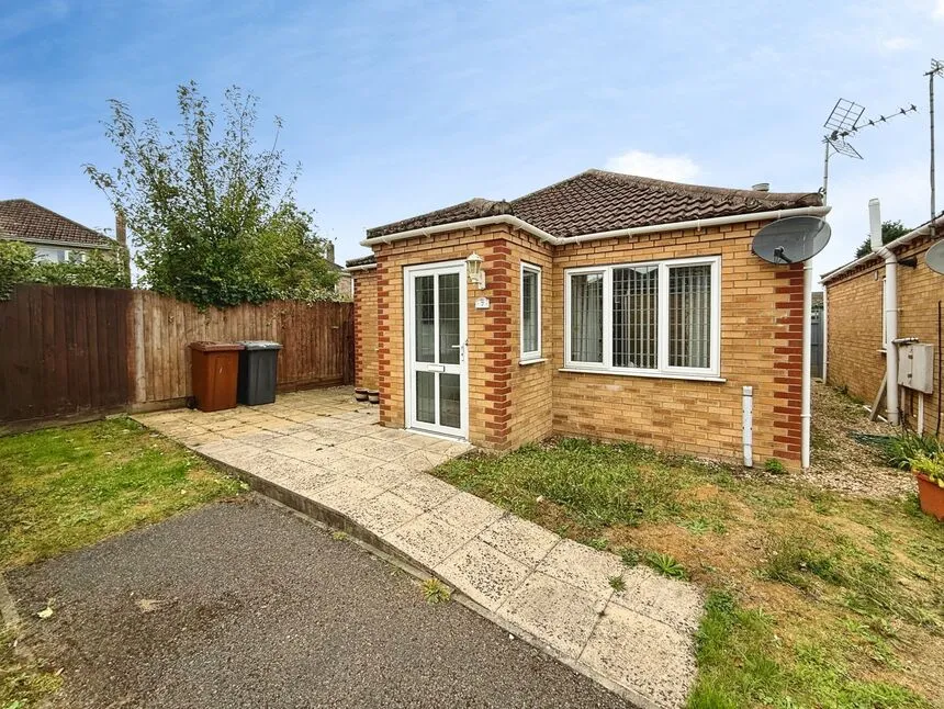 2 bed house for sale — Swallow Gardens, Doddington Road, Lincolnshire, LN6