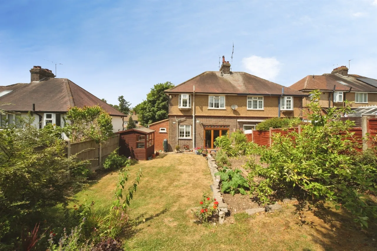 Crawley Green Road, Luton, LU2, photo 12