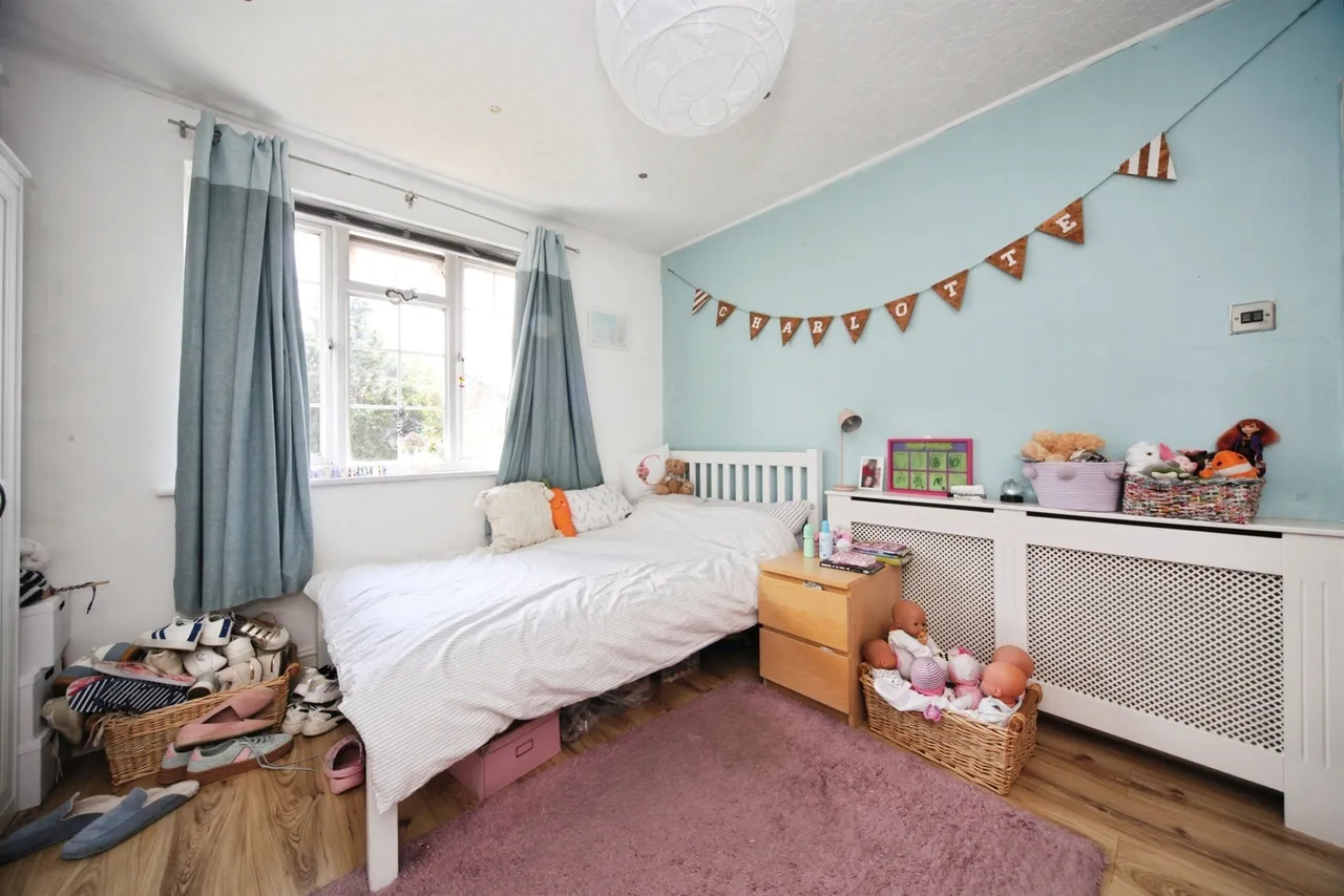 Crawley Green Road, Luton, LU2, photo 8