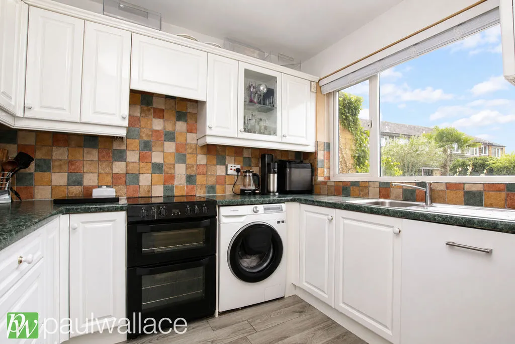 Crownfield, Broxbourne, EN10, photo 2