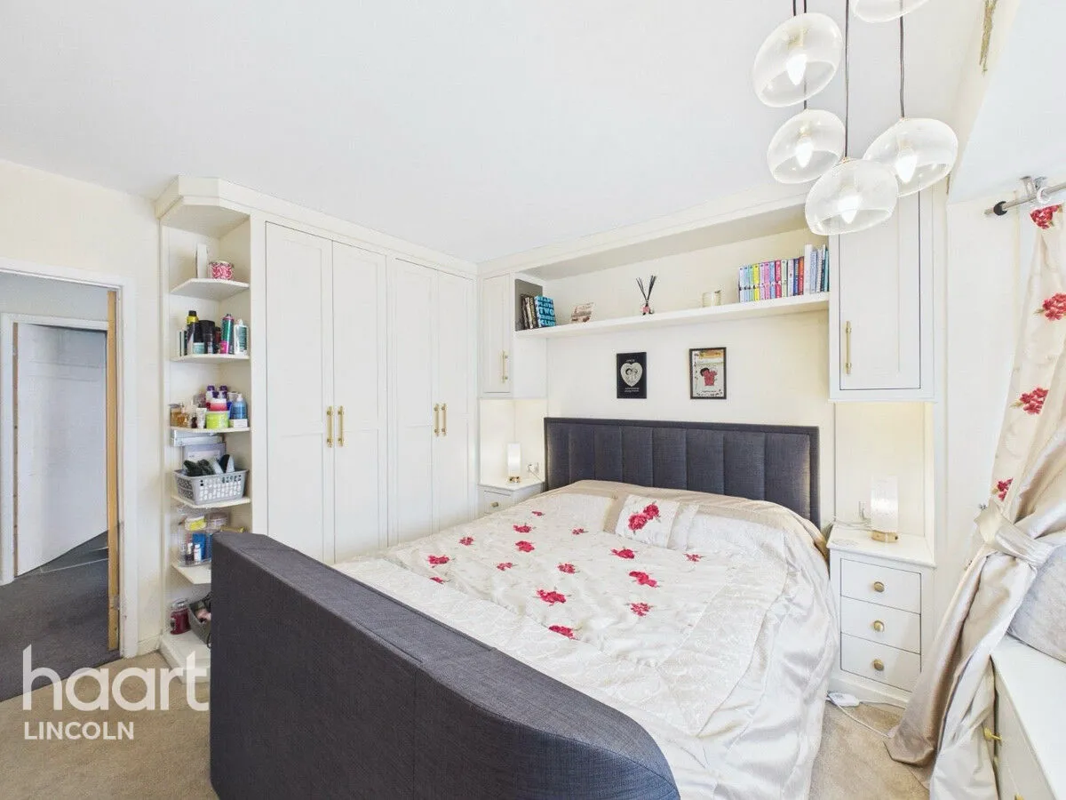 Bunkers Hill, Lincoln, LN2, photo 17