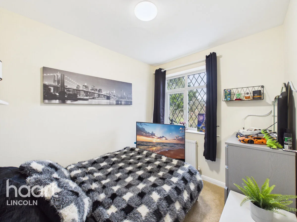 Bunkers Hill, Lincoln, LN2, photo 22