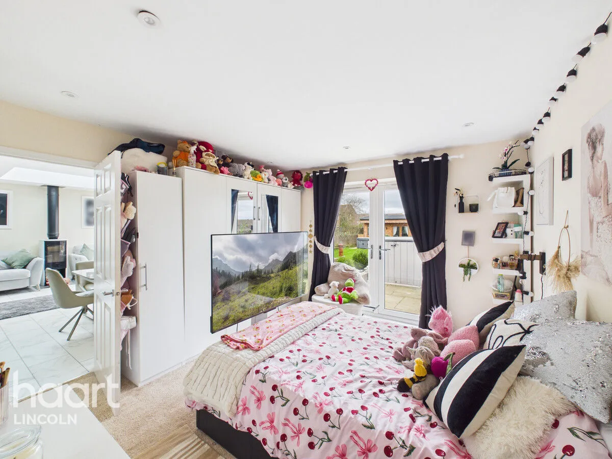 Bunkers Hill, Lincoln, LN2, photo 14