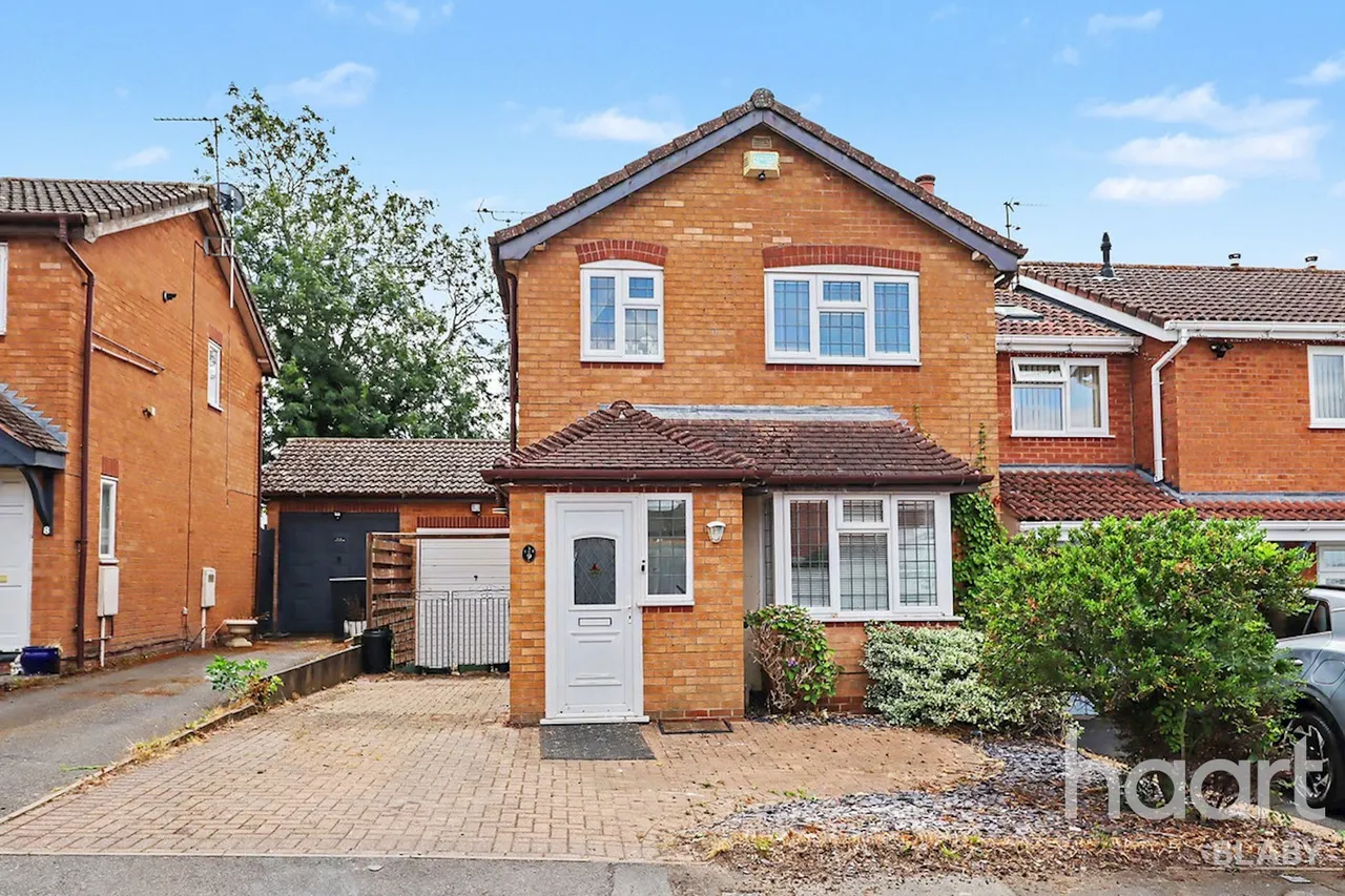 Barn Close, Wigston, LE18, photo 2