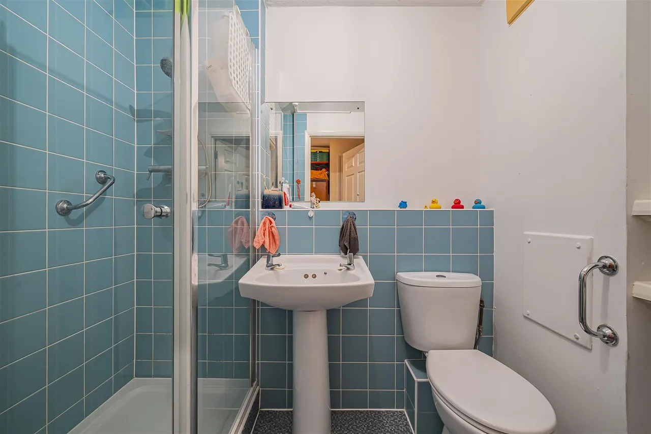 Furzehill Road, Borehamwood, WD6, photo 6