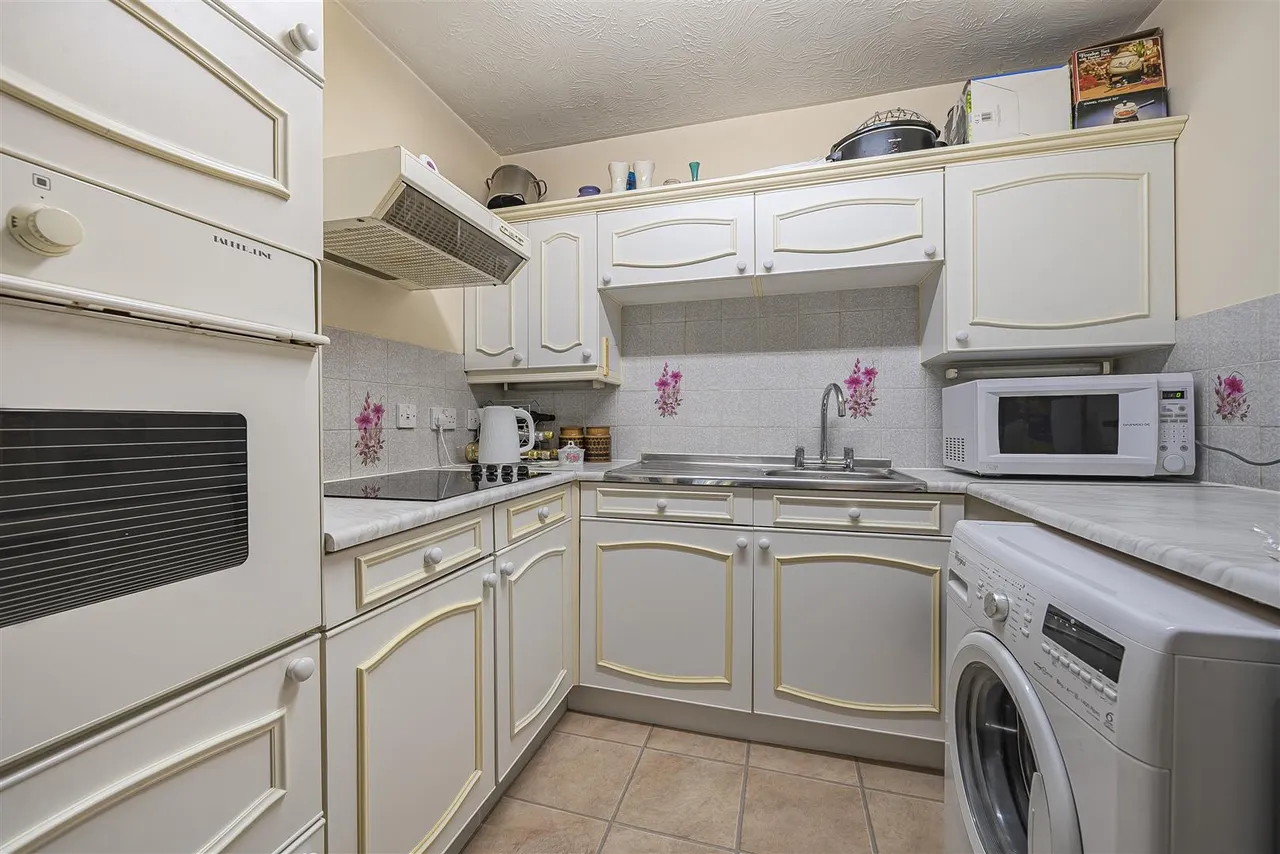 Furzehill Road, Borehamwood, WD6, photo 5