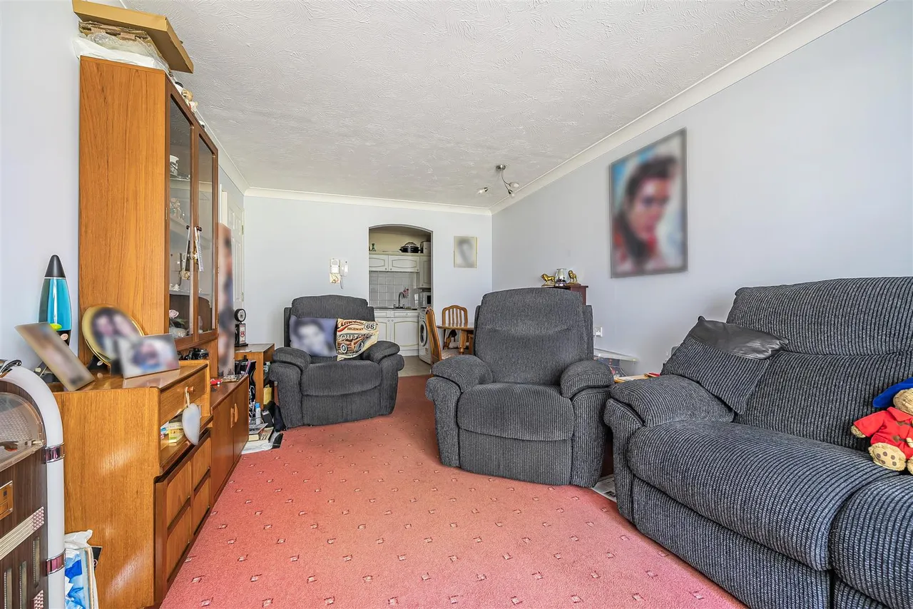 Furzehill Road, Borehamwood, WD6, photo 8