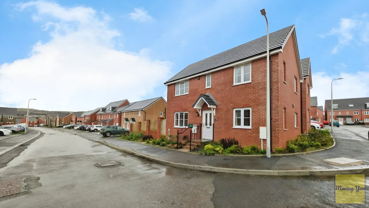 3 bed house for sale — Clos Y Cornicyll, Llanilid, Pontyclun, Pontyclun