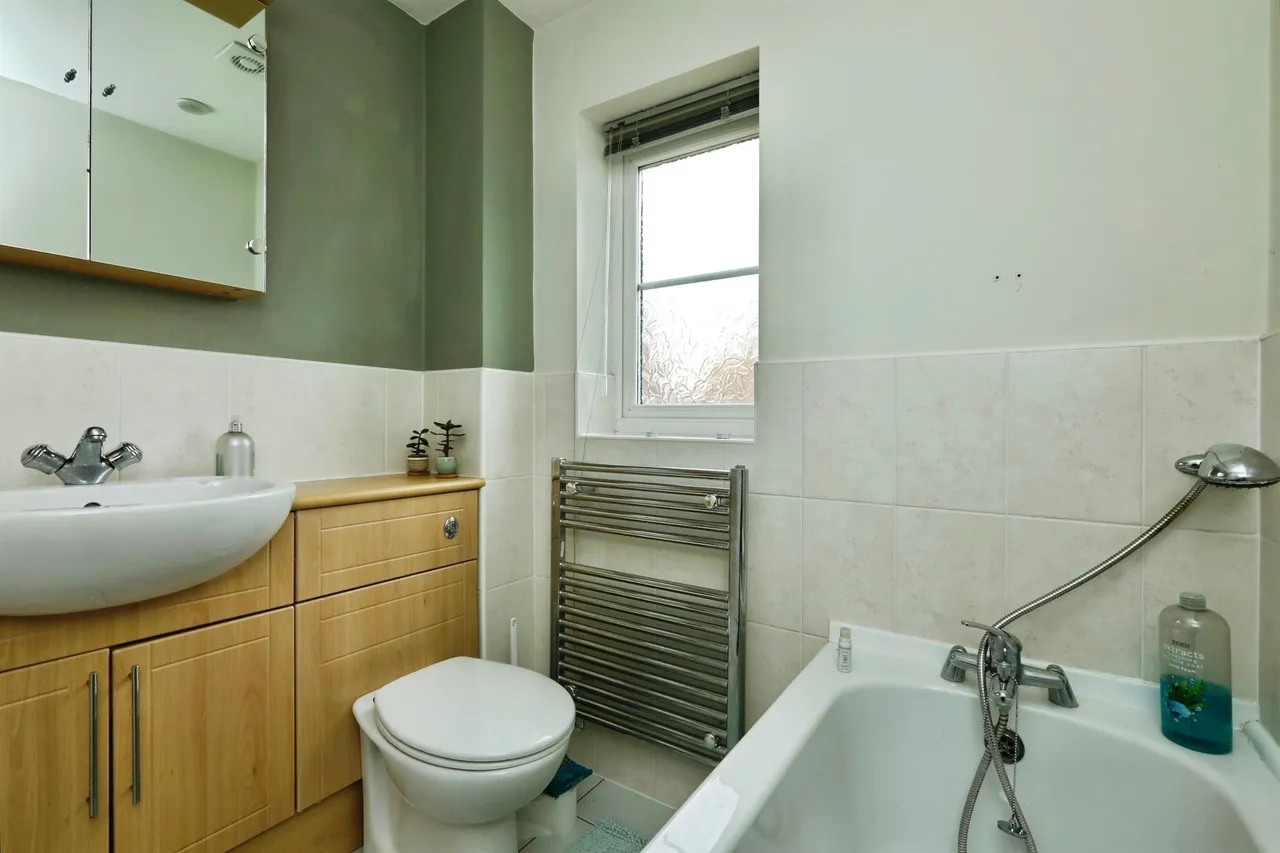 Samian Close, Worksop, photo 9