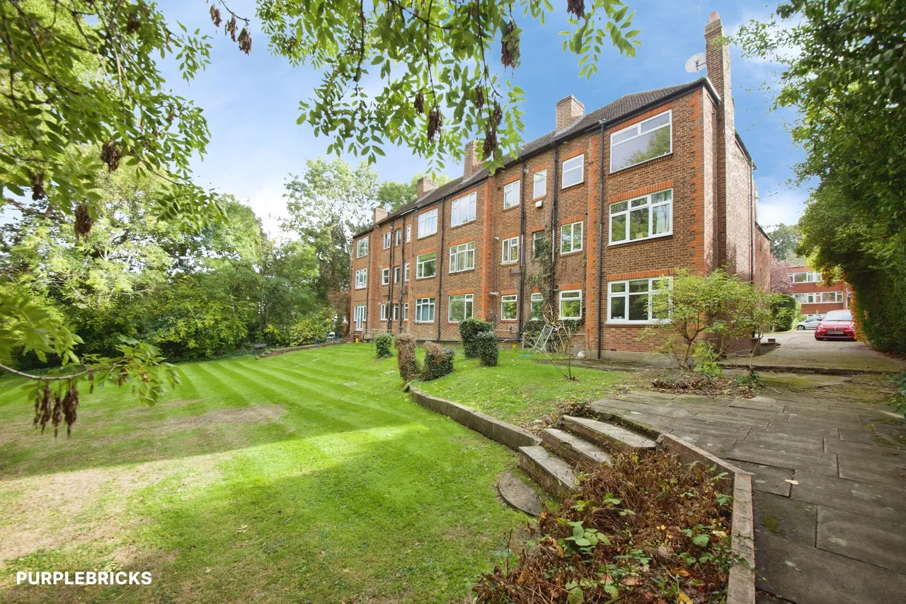 Finchley Park, London, N12, photo 11