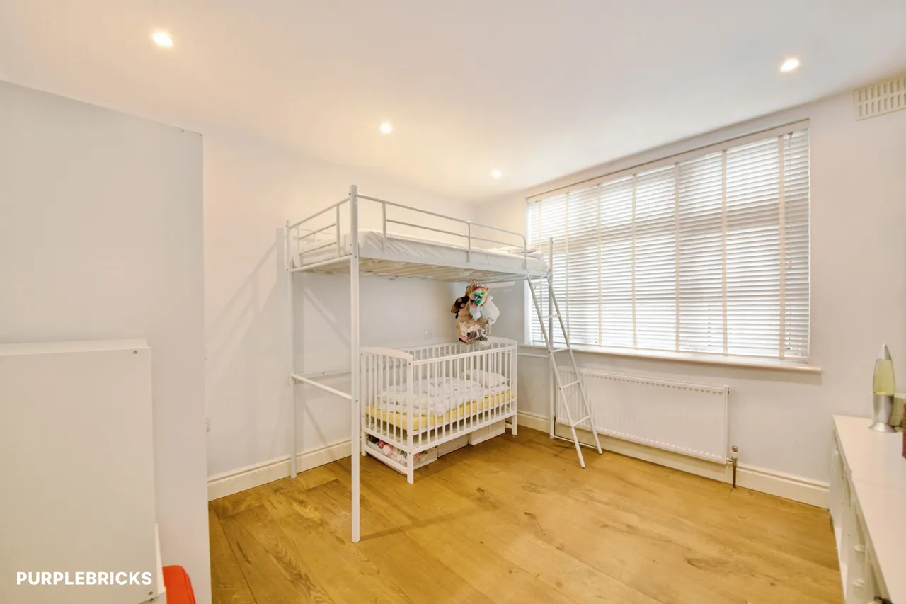 Finchley Park, London, N12, photo 8