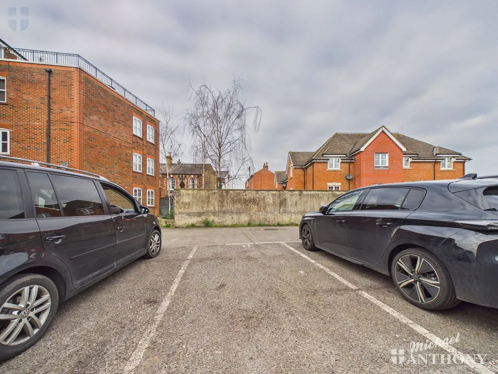 Flagstones, Aylesbury, 5 Granville Place, HP20 2JS, photo 7