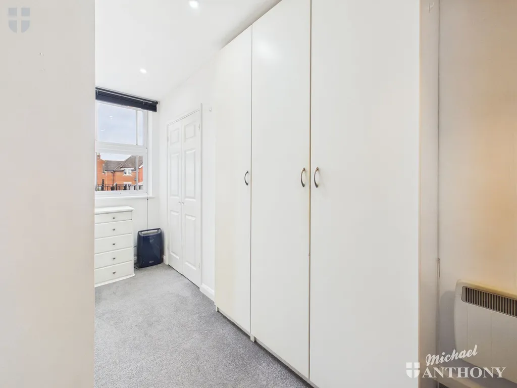Flagstones, Aylesbury, 5 Granville Place, HP20 2JS, photo 8