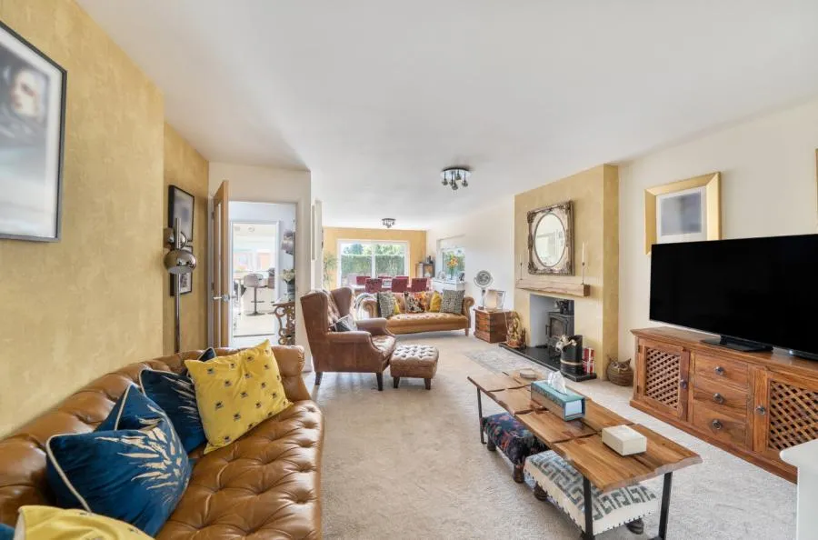 Dunstable Road, Caddington, LU1, photo 2