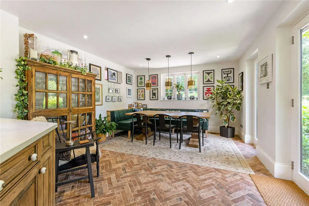 Windsor Lane, Little Kingshill, Great Missenden, Buckinghamshire, HP16 0DL, photo 12