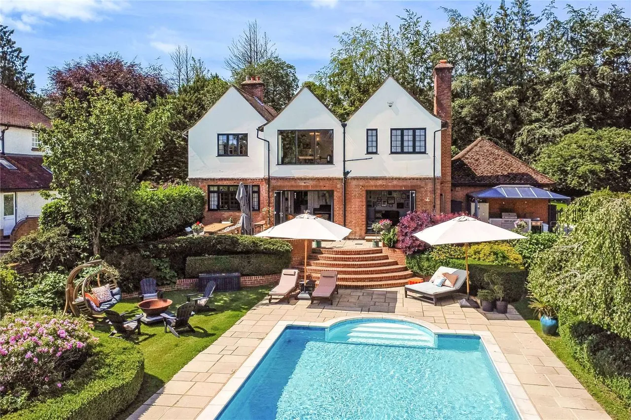 Windsor Lane, Little Kingshill, Great Missenden, Buckinghamshire, HP16 0DL, photo 10