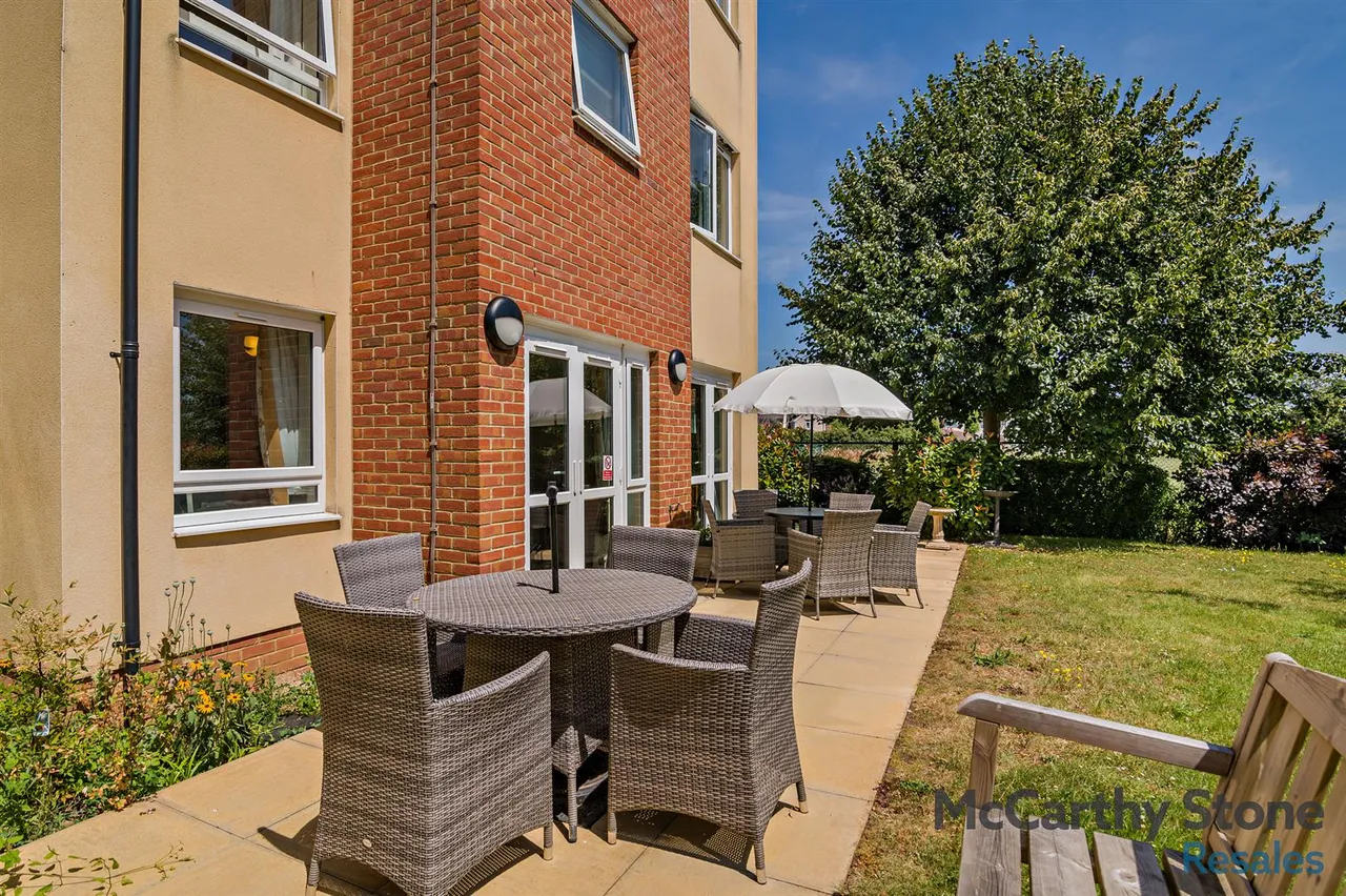 Station Road, Worle, BS22, photo 13