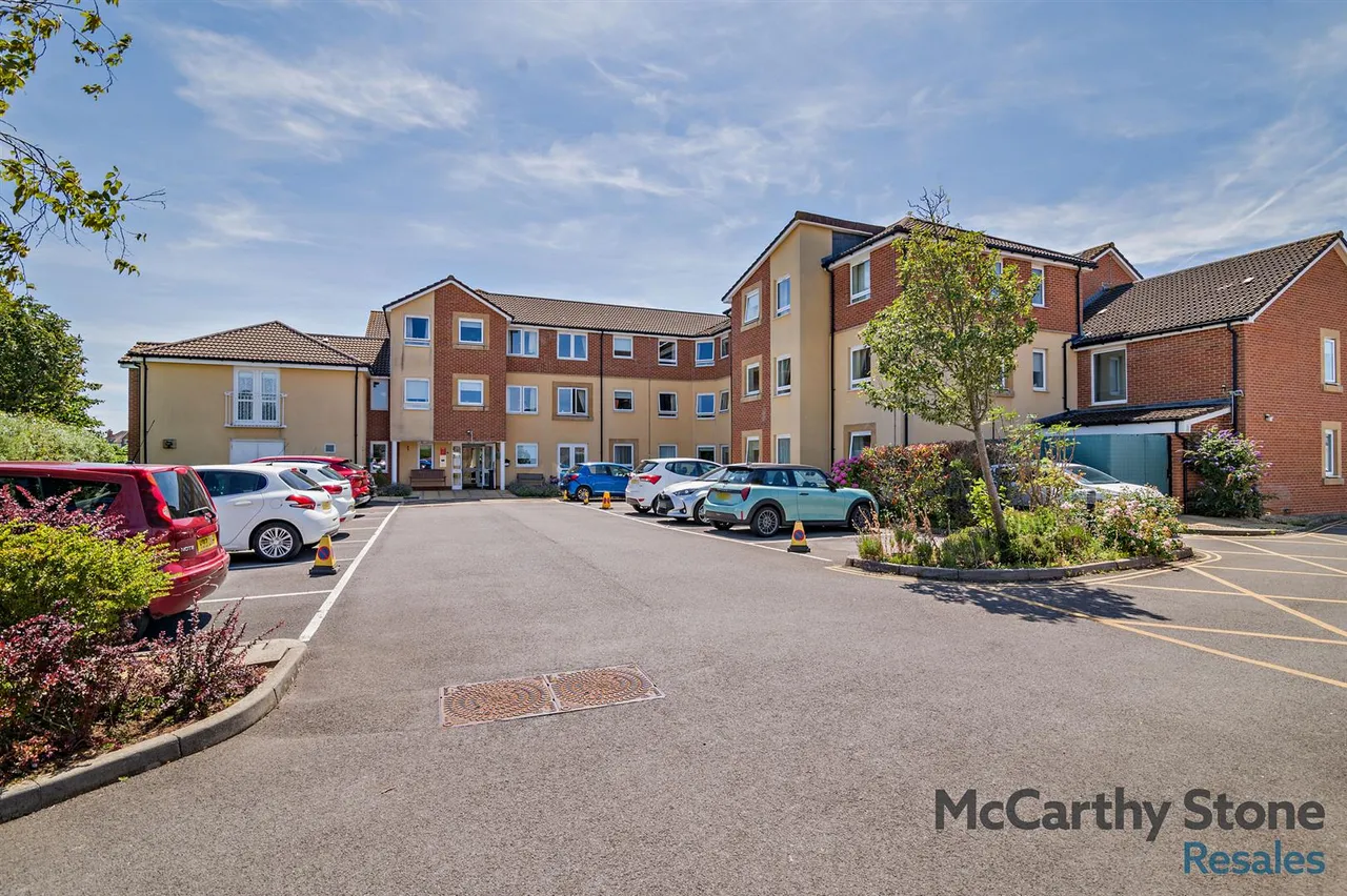Station Road, Worle, BS22, photo 14