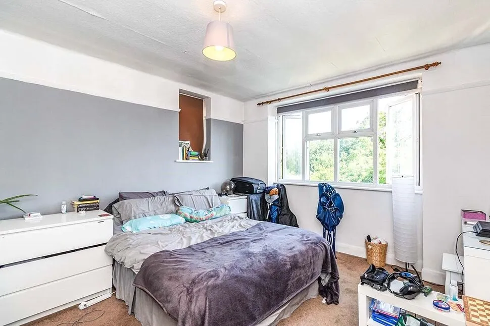 St. Marks Hill, Surbiton, Surrey, KT6, photo 3