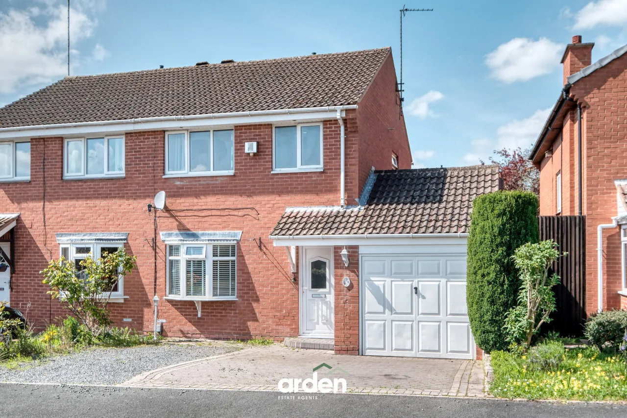 3 bed house for sale, Kingham Close, Redditch, B98