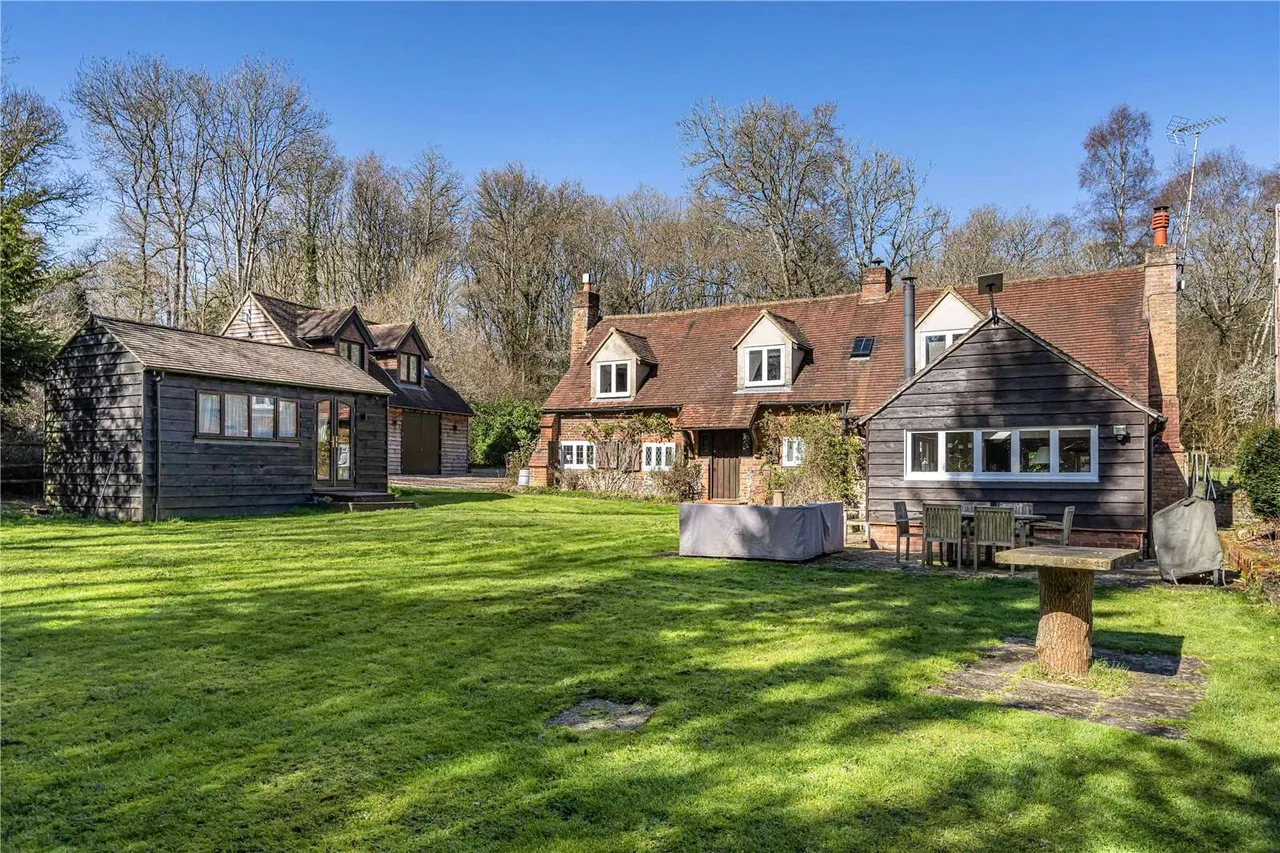 Moor Common, Lane End, HP14, photo 20