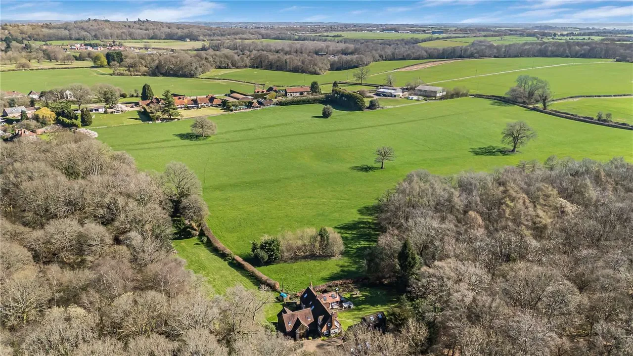 Moor Common, Lane End, HP14, photo 6