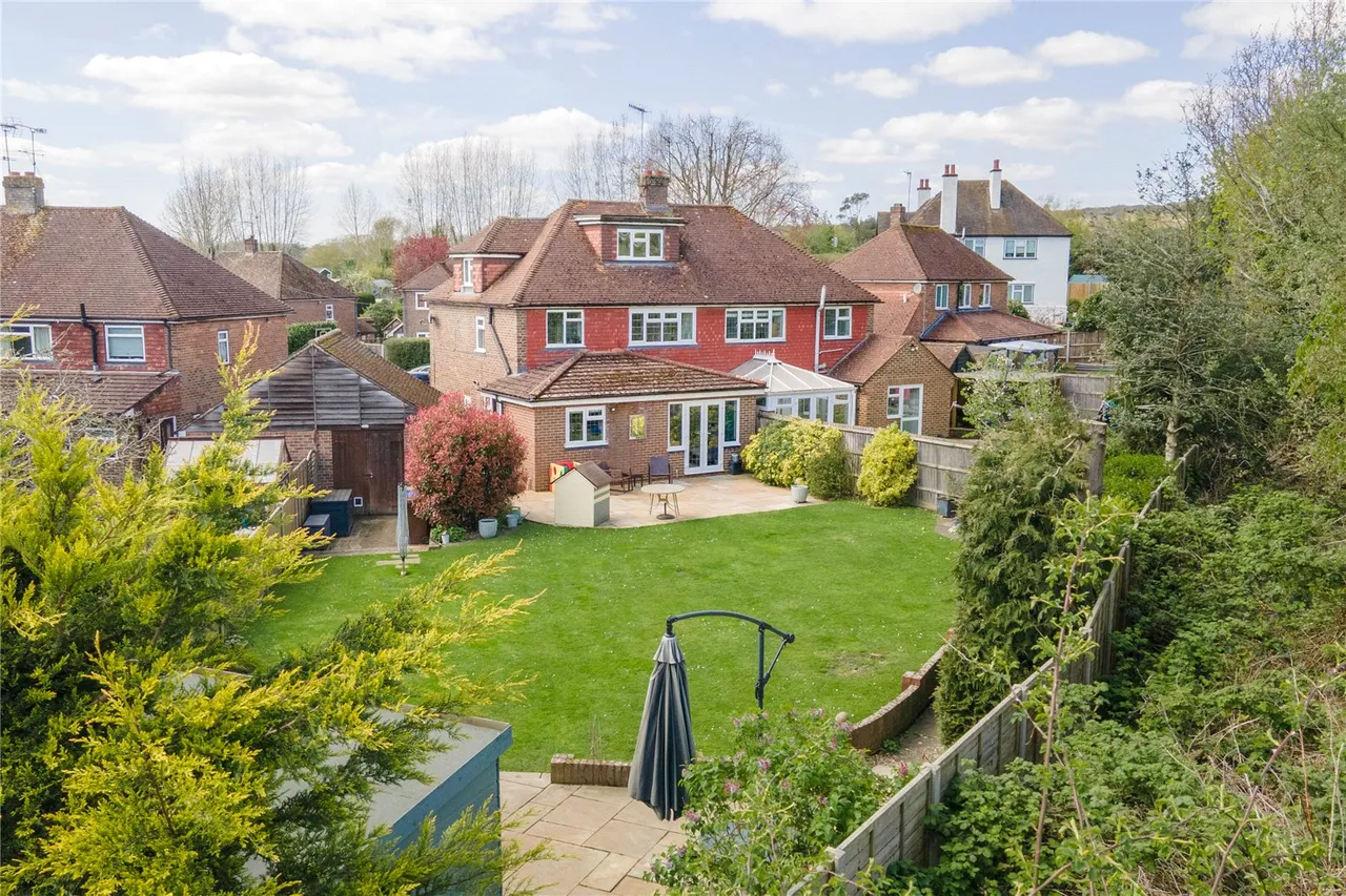Boxalls Grove, Aldershot, Hampshire, GU11 3QS, photo 2