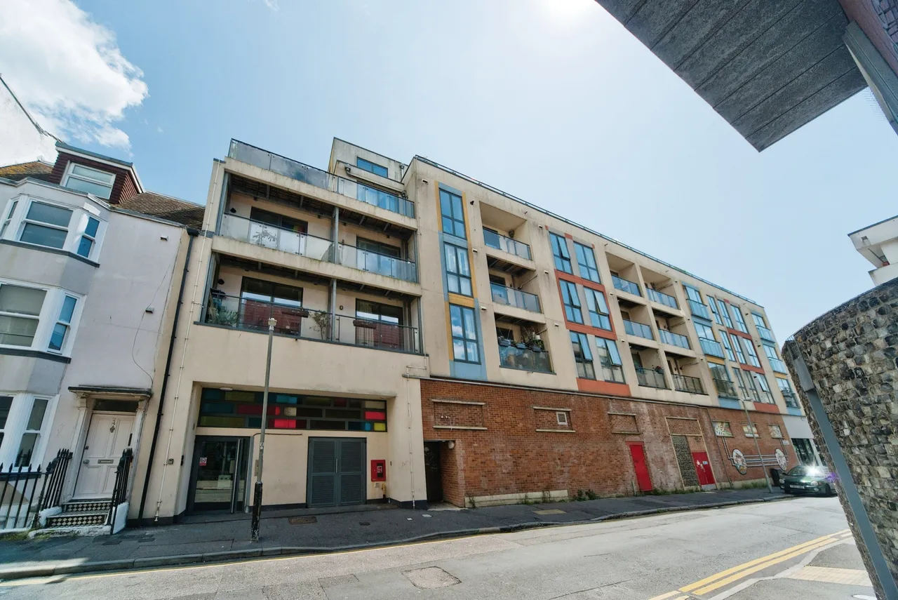 1 bed flat for sale, Dorset Gardens, Brighton, BN2