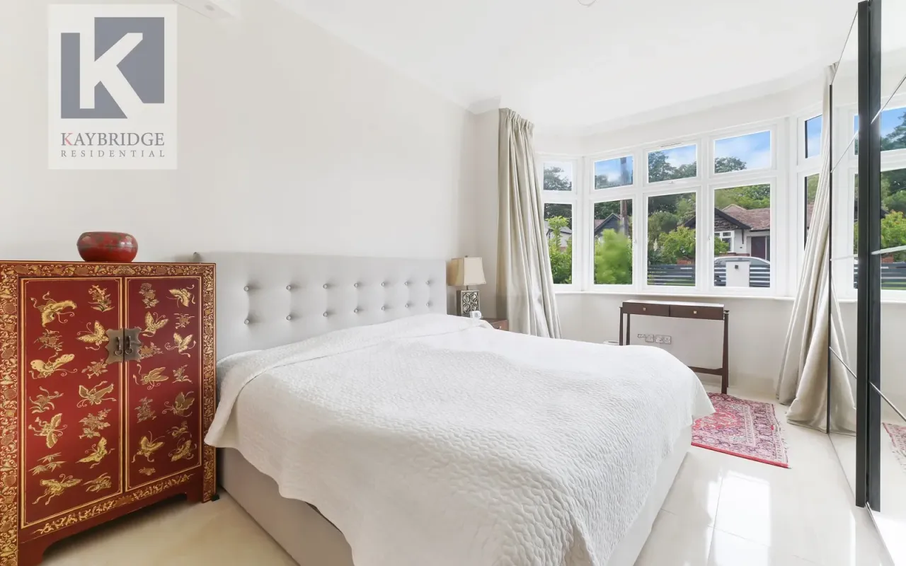 The Warren, Worcester Park, KT4, photo 13